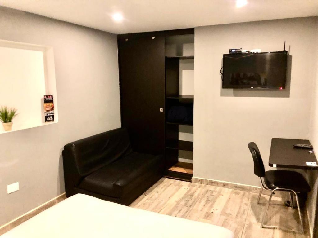 Bogota Rooms Heroes Exterior photo