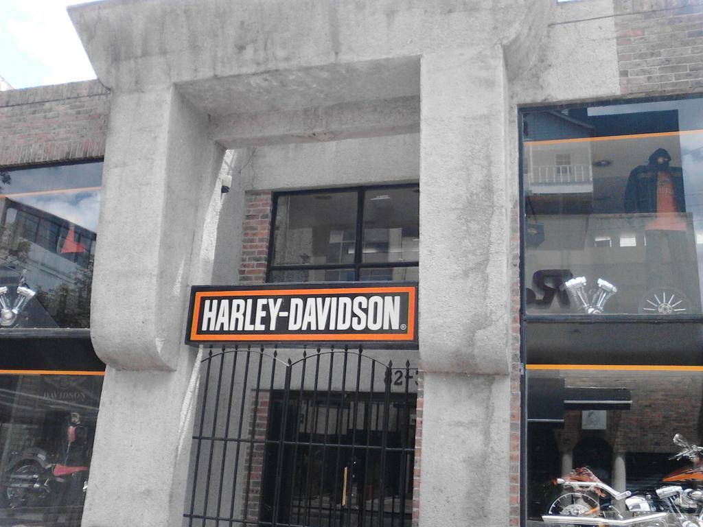 Bogota Rooms Heroes Exterior photo
